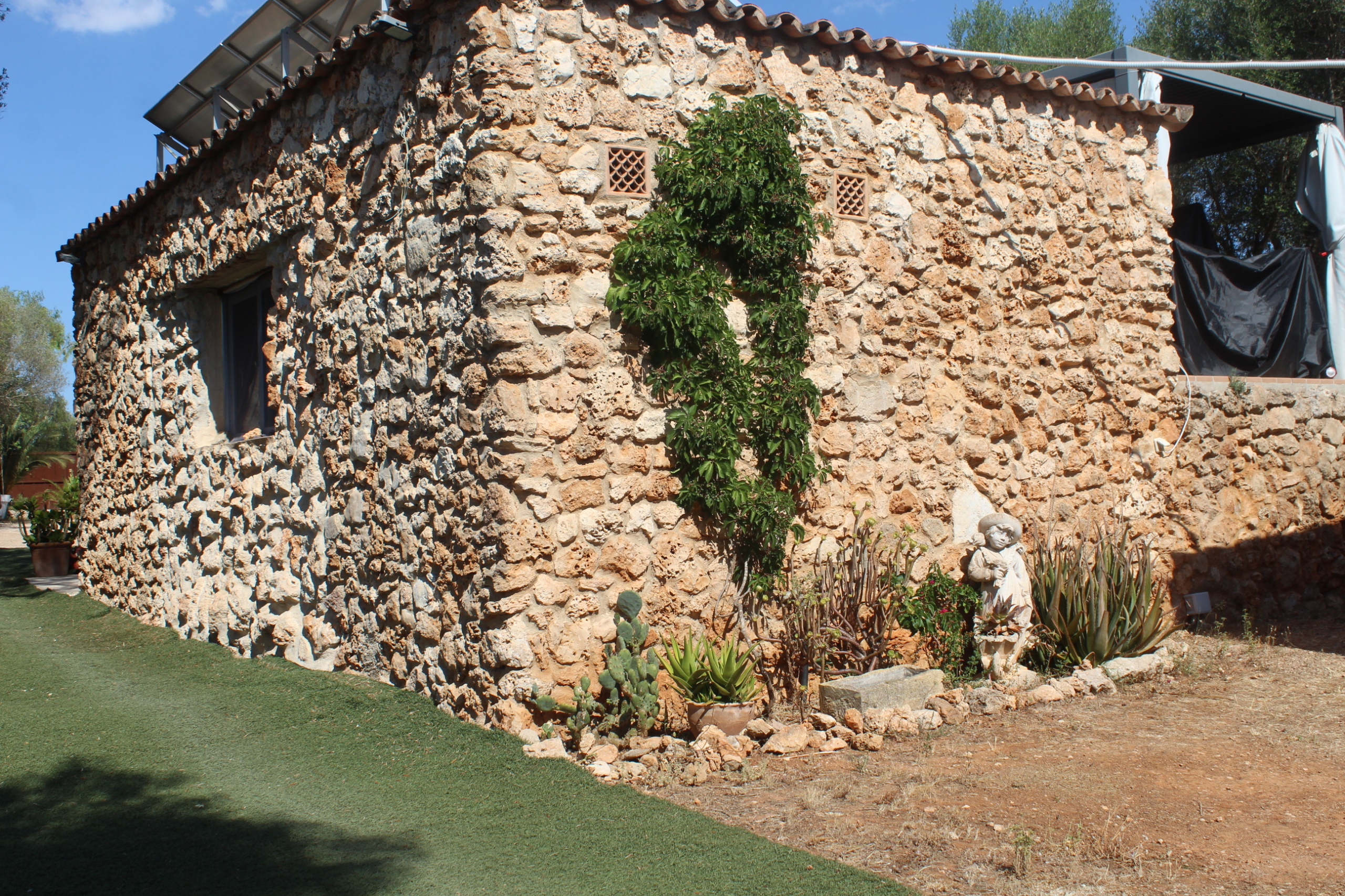 IMG_8378 Spain-A self-sufficient Mediterranean finca with land, guest accommodation and exceptional lifestyle potential in Mallorca – SP0315